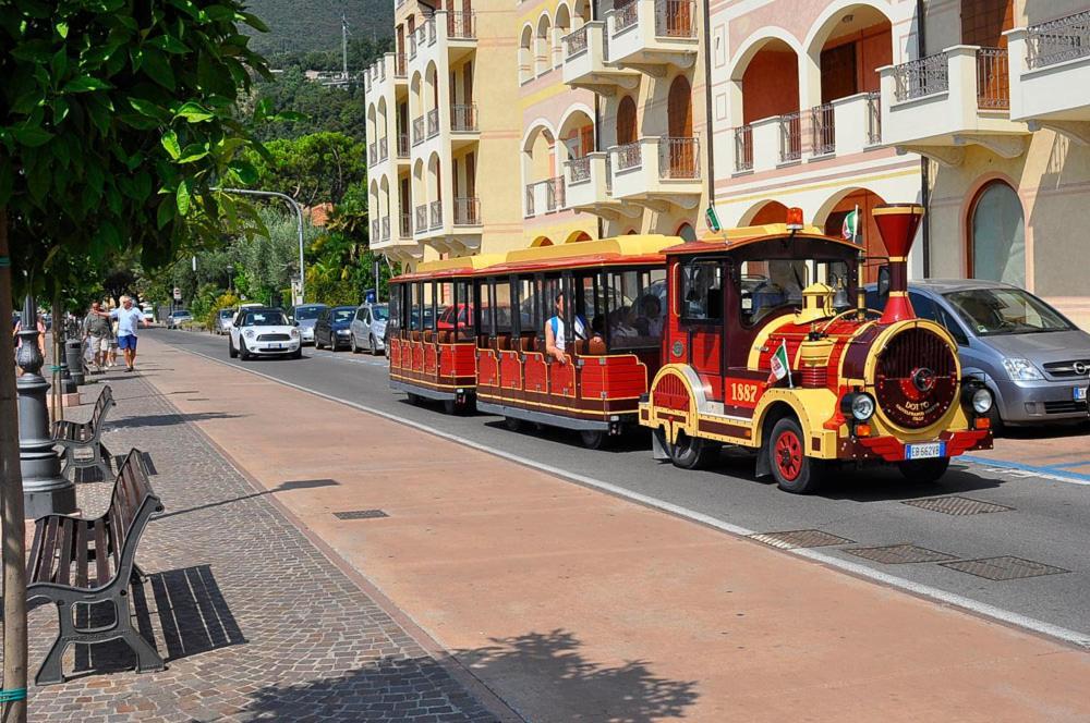 Albergo Meuble Olivi توسكولانو ماديرنو المظهر الخارجي الصورة