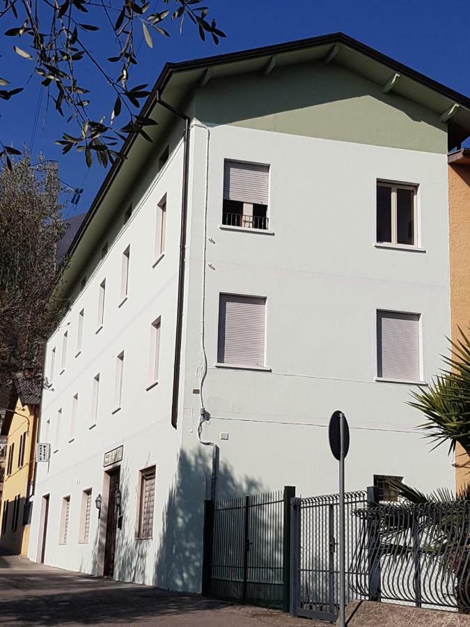 Albergo Meuble Olivi توسكولانو ماديرنو المظهر الخارجي الصورة